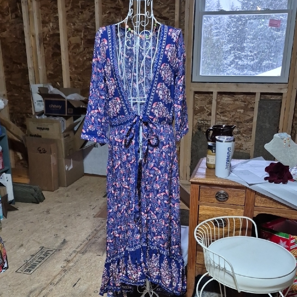 Paisley and Floral Bohemian Indikah Maxi Dress or Kimono. Size small.